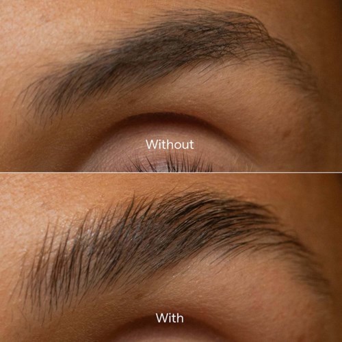 Zwei Nahaufnahmen einer Augenbraue, eine ohne Make-up und eine mit Make-up oder Verbesserung. Die zweite sieht voller und definierter aus.