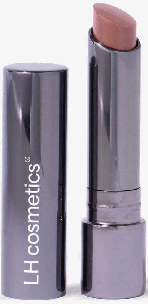 Ett läppstift i ett silverfodral, med korken borttagen som visar en ljusrosa färg. Fodralet har "LH cosmetics" skrivet på sig.