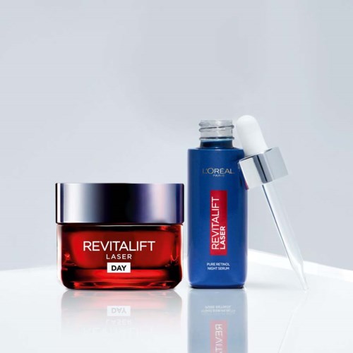 L'Oreal Revitalift Laser hudpleieprodukter, en i krukke og en i flaske med dråpeteller.