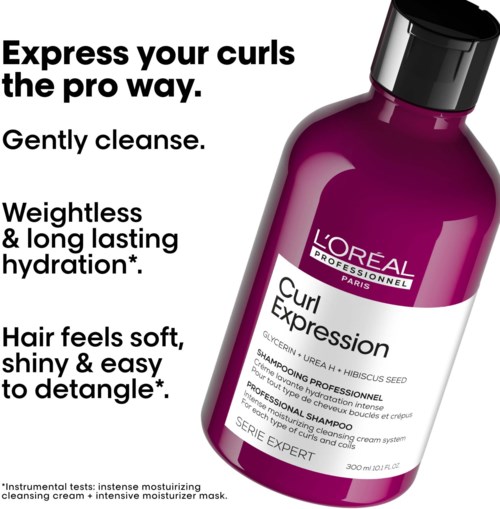 Ein Shampoo-Flasche mit 'Curl Expression' neben Text über Lockenpflege und Feuchtigkeitsvorteile.