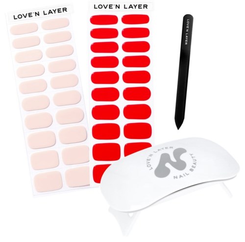 Negleark, en neglefil og en gelneglekort med 'Love'n Layer'-merke.