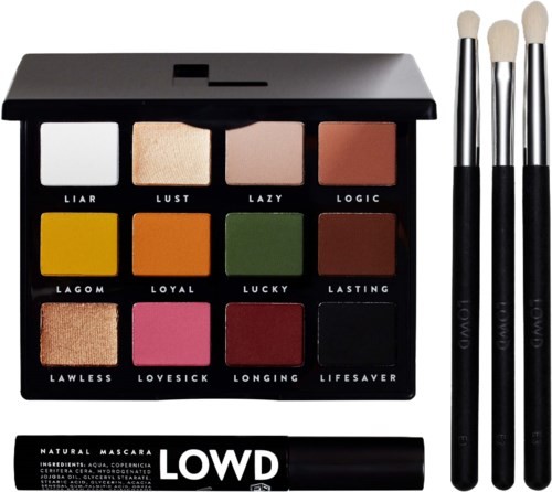 Een make-up palette met twaalf kleurrijke oogschaduwen en drie kwasten. De oogschaduwen hebben verschillende tinten zoals wit, geel, groen en zwart.