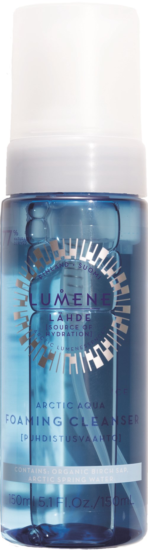 Blauwe fles met witte dop, bevat schuimende reiniger voor huidverzorging, gelabeld 'LUMENE Arctic Aqua' en 'Foaming Cleanser'.