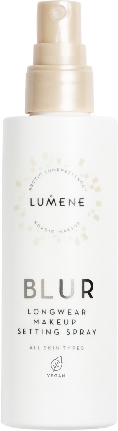 Eine weiße Flasche mit Pumpe, gekennzeichnet Lumene Blur Longwear Makeup Setting Spray, vegan, für alle Hauttypen.