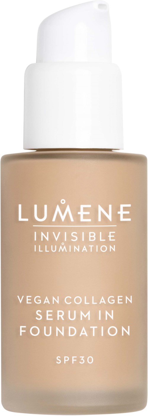Een fles Lumene Invisible Illumination vegan collageen serum met SPF 30. Witte pomp, beige vloeistof.