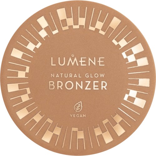 A round label for Lumene bronzer with text and a leaf logo, indicating vegan and natural glow qualities.