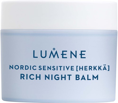 Een lichtblauwe pot met een wit deksel, met het label 'LUMENE Nordic Sensitive Rich Night Balm'.