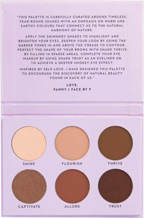 En palett med sex makeup-skuggor märkt Shine, Flourish, Thrive, Captivate, Allure och Trust. Förpackningen har instruktioner och ett citat.