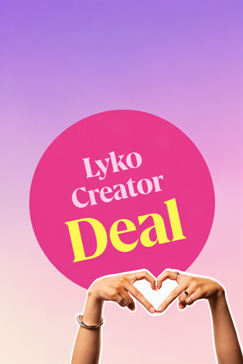 Lyko Creator Deal text i en rosa cirkel med händer som formar ett hjärta nedanför på en lila gradientbakgrund.