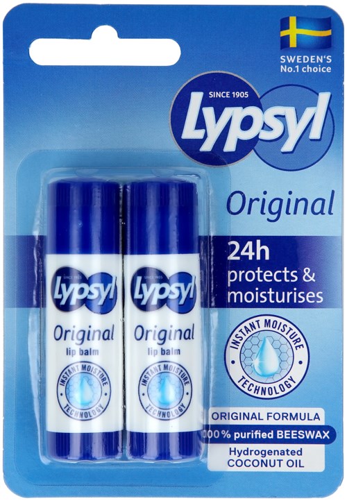 Två Lypsyl läppbalsam i blåvitt förpackning med text om skydd och återfuktning. Sveriges favorit.