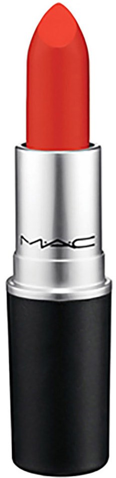 En röd läppstift i en silver- och svart tube med MAC-logga, står upprätt.