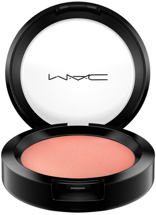 MAC-logga inuti öppnad blush-ask med rosa puder i svart fall.