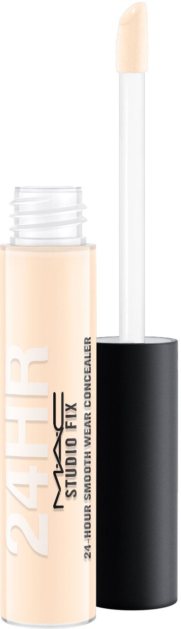 En concealer-rör med svart lock och svampapplikator, märkt "24H RF Studio Fix".