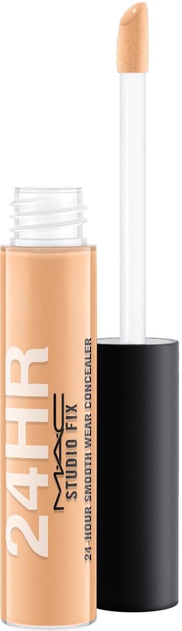 En beige läppglans med svart lock och applicator. Rullen säger "24H R Studio Fix".