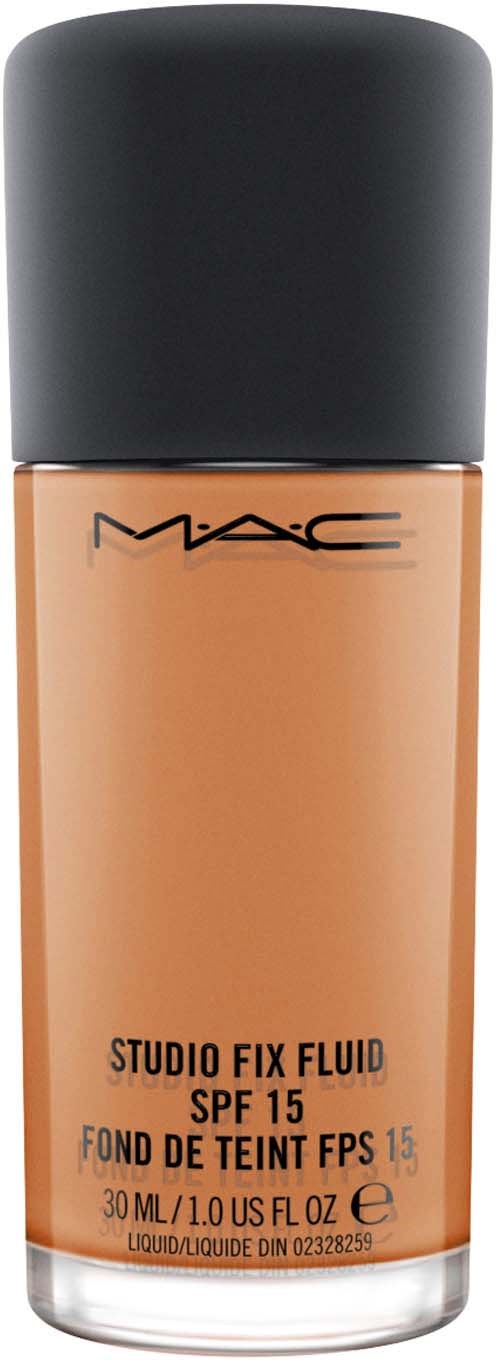 MAC Studio Fix Fluid foundation i en beiget flaska med svart lock, SPF 15, 30ml.
