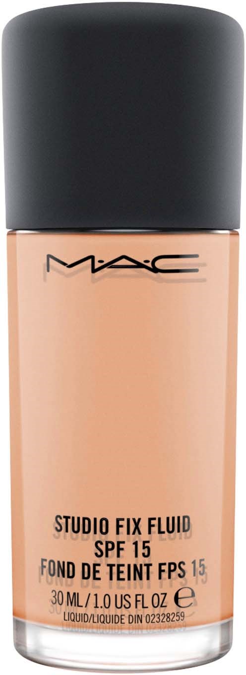 En flytande foundationflaska med svart lock, märkt MAC Studio Fix, SPF 15, 30ml.