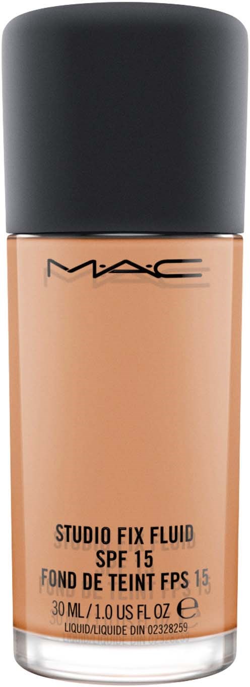 En flaska MAC Studio Fix Fluid foundation med SPF 15, 30 ml, i beige färg. Den har en svart kapsyl.