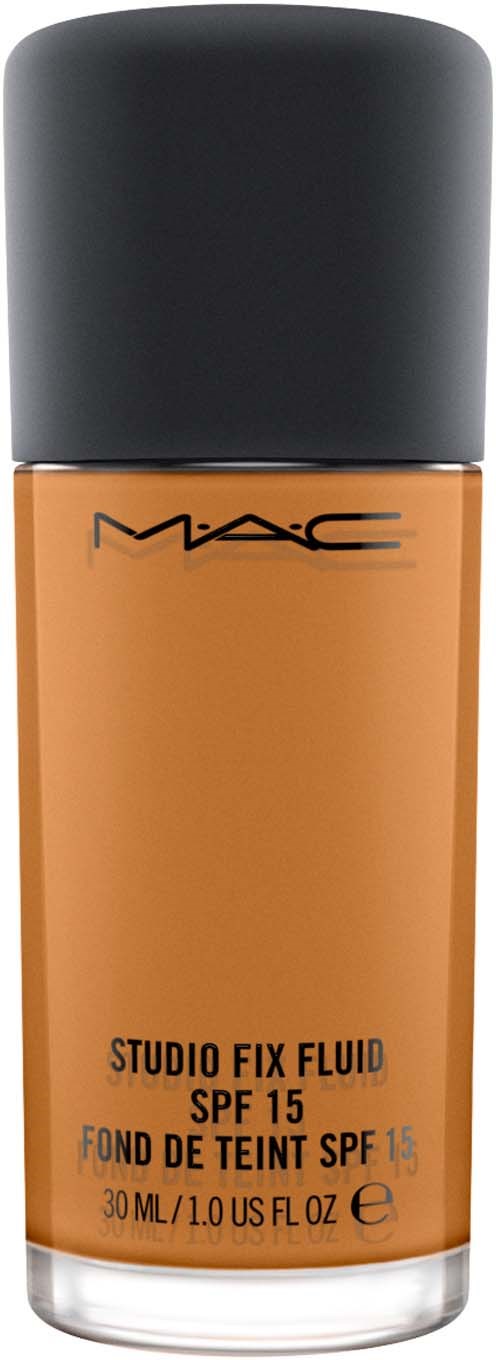 En flaska MAC Studio Fix Fluid med SPF 15 i brunt färg, svart lock och vitt textmärke.