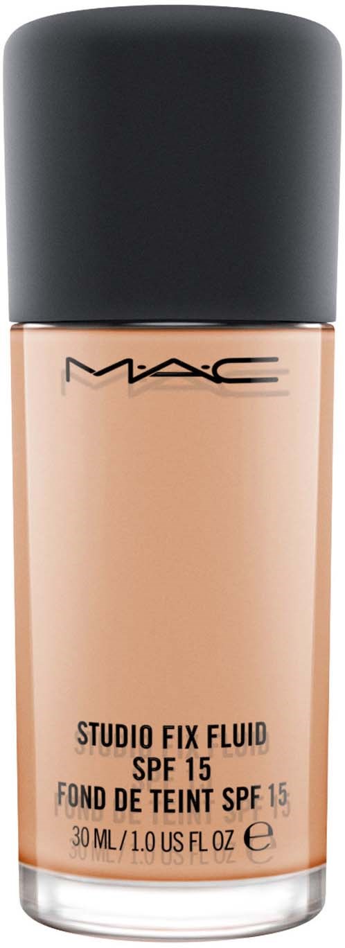 En flaska MAC Studio Fix Fluid foundation med SPF 15, 30 ml, i en beige nyans med svart lock.