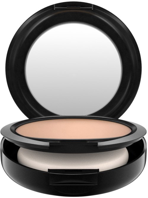 Ett runt svart kompakt med spegel och beige puder inuti.