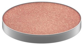 Ein runder Make-up-Back in einer Silberdose, mit rosa-peach Farbe und funkelndem Finish.