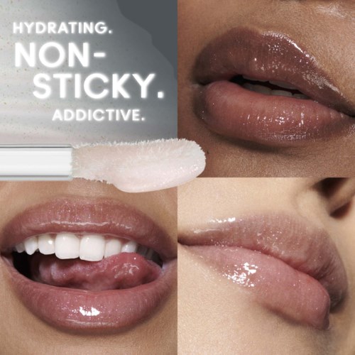 Eine Person zeigt drei Nahaufnahmen von Lippen mit glänzender, feuchter Oberfläche, in der Nähe ist ein Lipgloss-Produkt. Text bewirbt feuchtigkeitsspendenden, klebrigen, süchtig machenden Lipgloss.