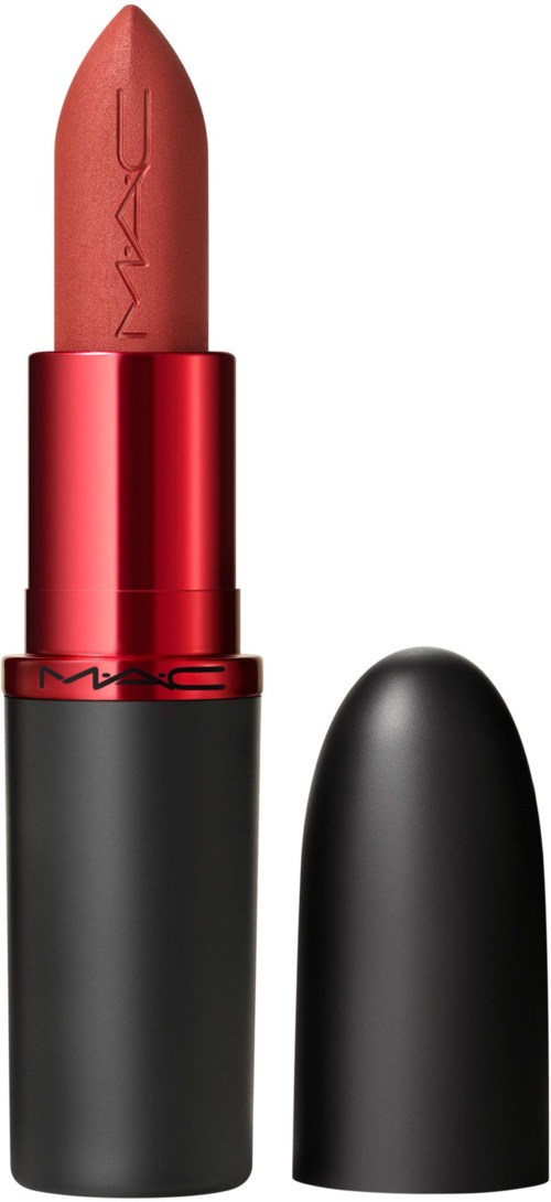 Röd MAC-läppstift med svart lock bredvid den borttagna. Enkel och elegant makeup produktvisning.