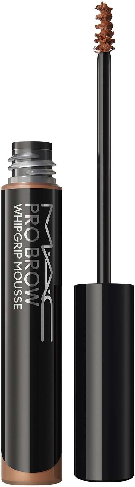 En maskara rør med delvis åpen børste som viser brun mascara. Røret har svart og sølv design med produktnavn.
