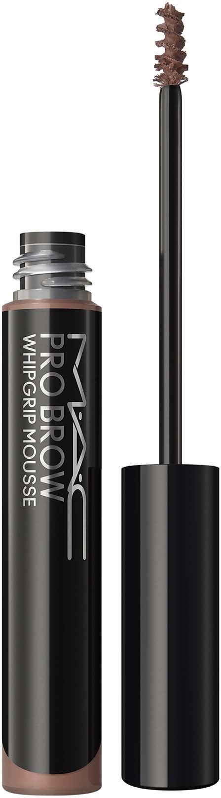En svart tube med MAC Pro Longwear Whipped Vanilla concealer med påføringsspiss.