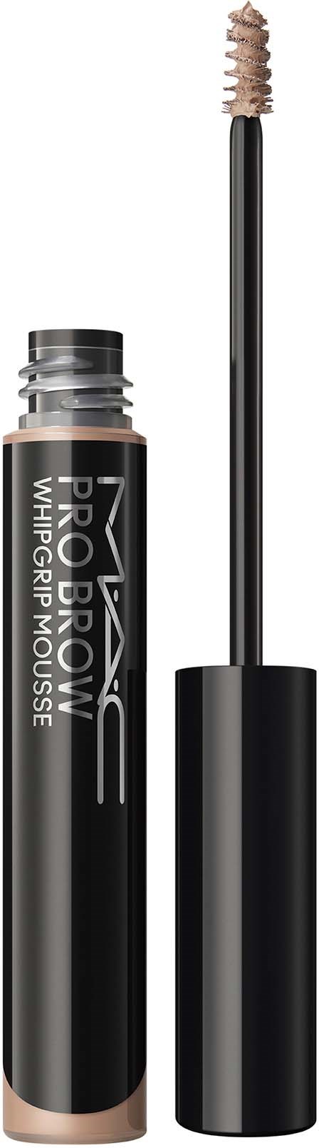En svart mascara-rør med en børste, merket PRO LONG WHIPPER MOUSE, med børsten som viser lys brun mascara.