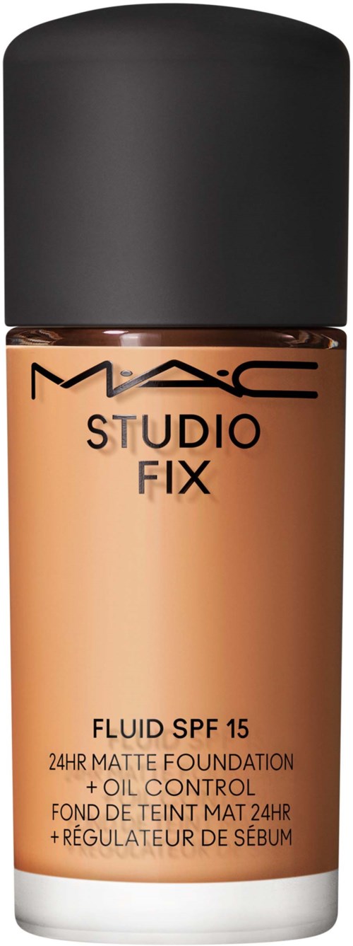 Flaske med MAC Studio Fix flytende foundation med SPF 15, oljekontroll og matt finish.
