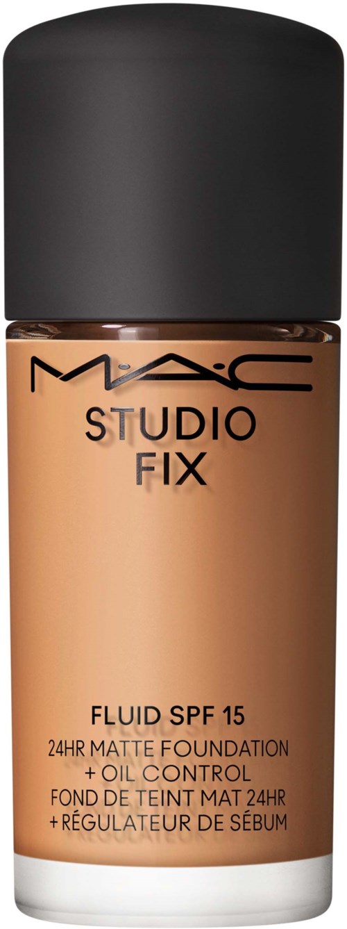 MAC Studio Fix Fluid SPF 15. Matte foundation i flaske med svart lokk.