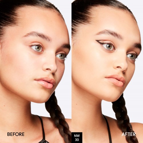 Före- och efterbilder som visar sminkning, med mörkare ögonmakeup och eyeliner tillagt.