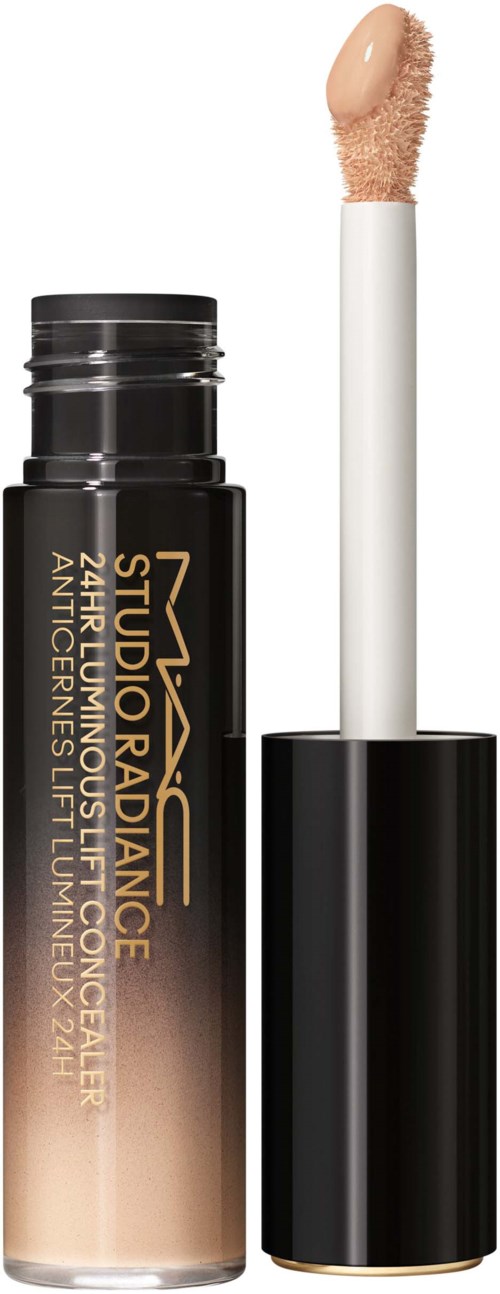 Ein Concealer mit Applikator, schwarze und goldene Verpackung, labeled MAC Studio Radiance, enthält SPF 24.