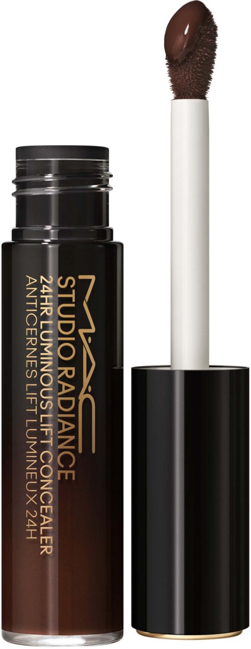 Ein brauner Lippen Gloss mit schwarzem Deckel und weißem Applikatorstab.