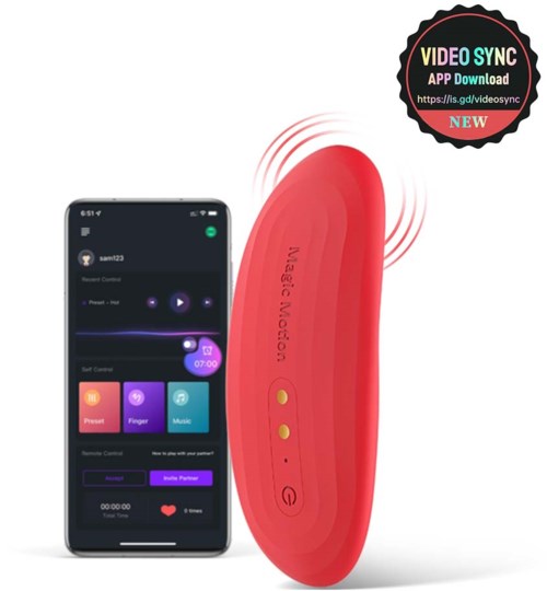 Ein rotes Gerät verbunden mit einem Smartphone, vermutlich eine Fernbedienung oder Smart-Gerät, mit Video-Scan-App-Logo.