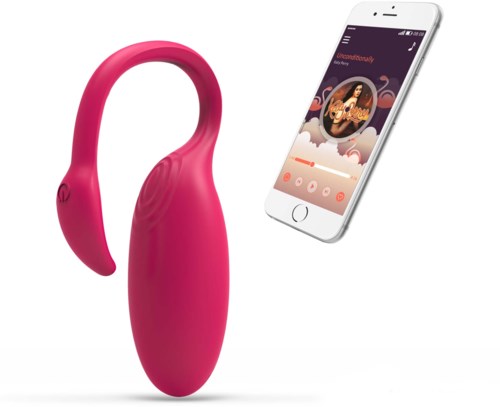 Ein pinkes, gebogenes, tragbares Gerät, verbunden mit einem Smartphone, das eine Musik-App-Umgebung zeigt.