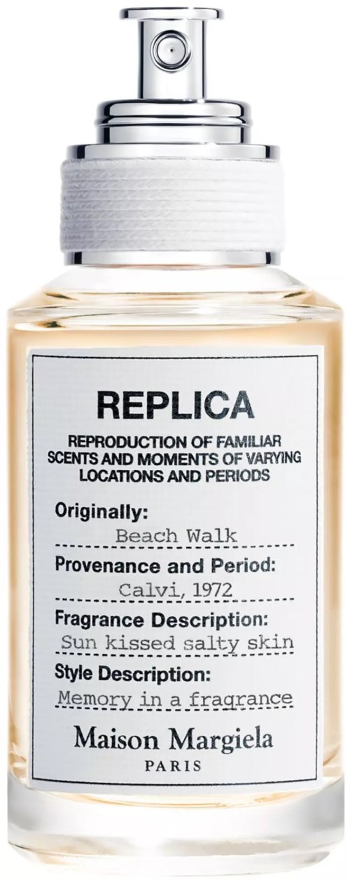 Ein Parfümzerstäuber mit der Aufschrift Replica von Maison Margiela mit Details zu Duft und Herkunft.