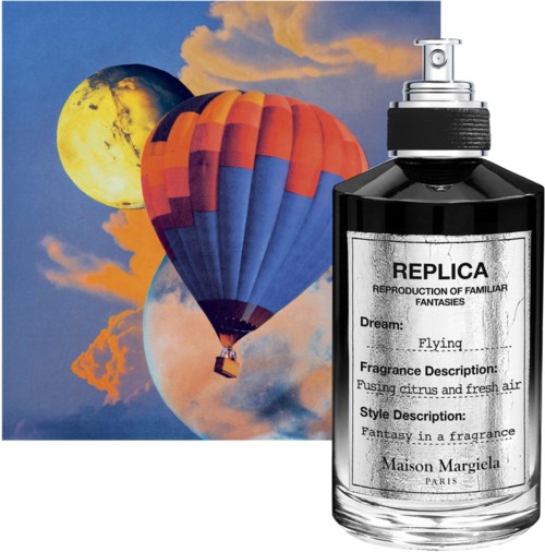 Een fantasyscène met een luchtballon die dicht bij de maan en wolken vliegt, plus een parfumfles met 'REPLICA'
