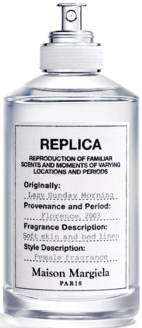 Eine klare Parfümflasche mit Etikett, zeigt Name, Duftbeschreibung und Stilmerkmale. Logo ist Maison Margiela Paris.