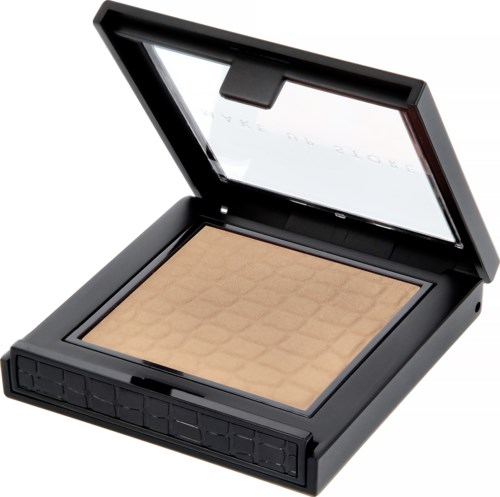 En sminkask med beige puder, svart fodral och en spegel inuti locket.