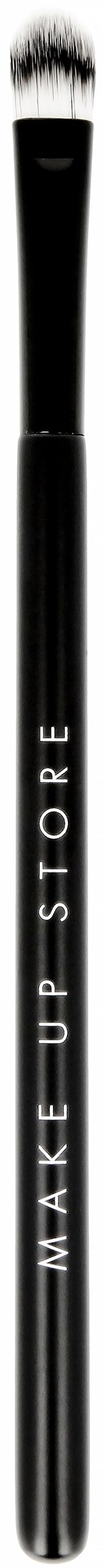 En svart sminkborste med texten "MAKE UP STORE" på, mot en svart bakgrund.