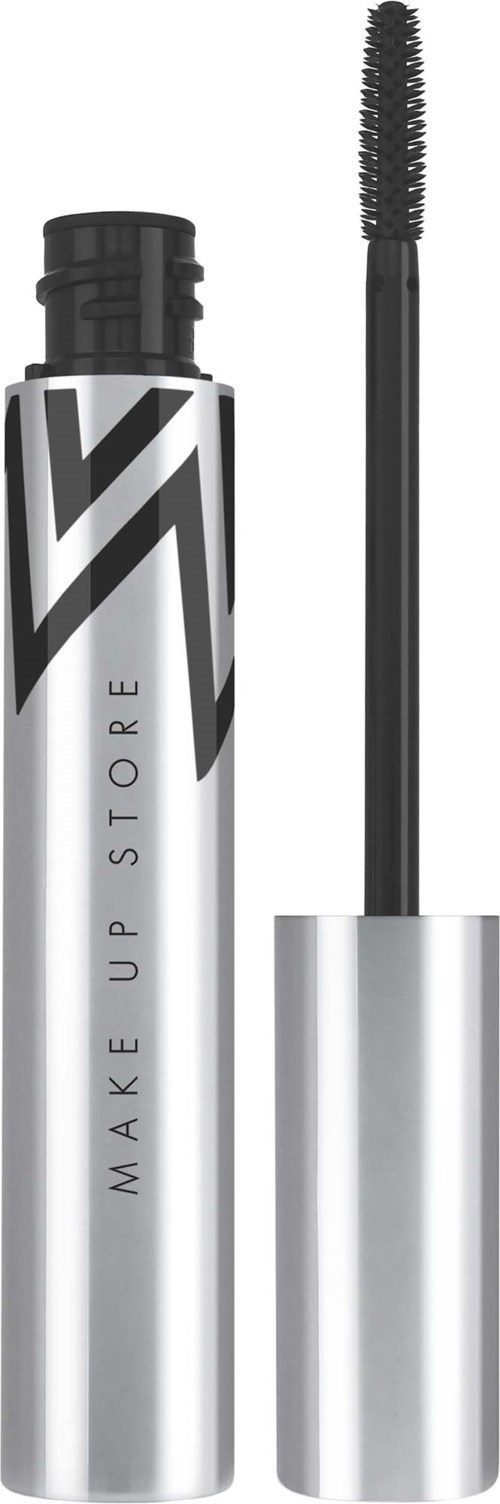 Ein silberner Mascara-Tube mit schwarzem Text und eine Bürste mit Mascara. Der Behälter hat einen schwarzen Deckel und eine offene Bürste.