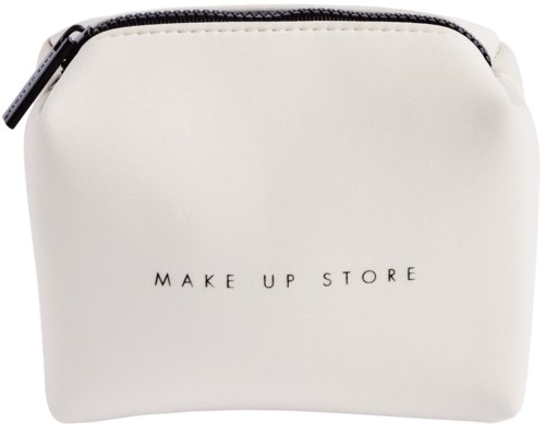Een witte make-uptas met zwarte rits, gelabeld 'MAKE UP STORE' in eenvoudige zwarte letters.