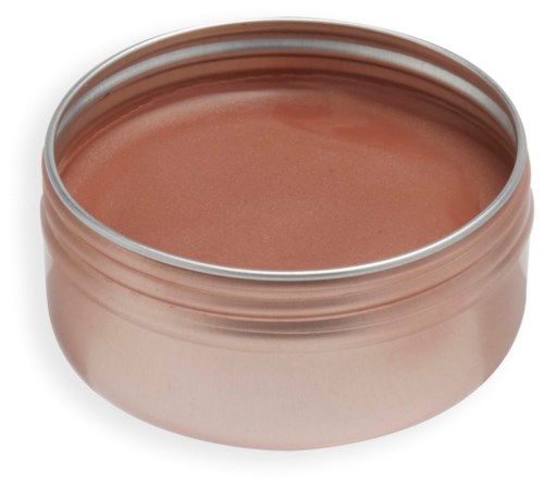 Een ronde, open container met een glanzende, metallic roségouden kleur, gevuld met crème of lotion.