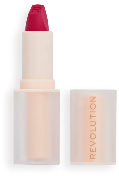 Ein Lippenstift mit weißem Gehäuse und leuchtend pinker Farbe, mit "REVOLUTION" auf dem Deckel.