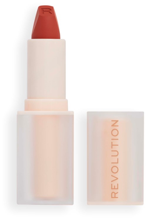 Een lippenstift in een witte huls met een beige dop, en 'REVOLUTION' geschreven op de dop.