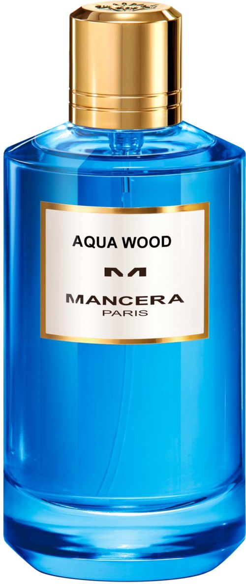 Een blauwe parfumfles met gouden dop en een wit label dat leest 'Aqua Wood' en 'Mancera Paris'.