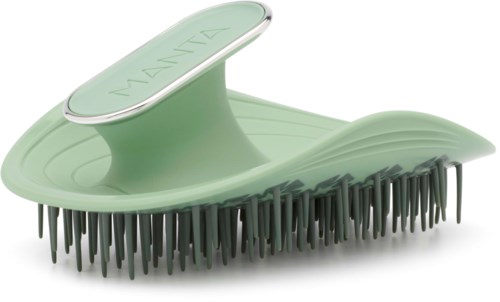 Een groen handbedieningshulpmiddel met gebogen handvat en borstelharen voor het borstelen van haar of huisdieren.