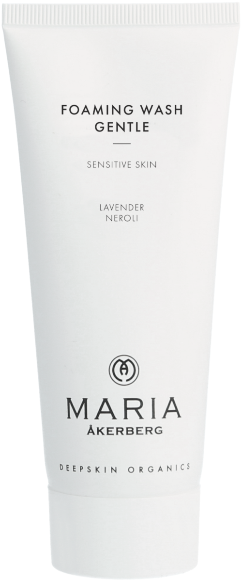 Een witte tube met 'Foaming Wash Gentle' en lavendel en neroli, geschikt voor gevoelige huid, door Maria Åkerberg.